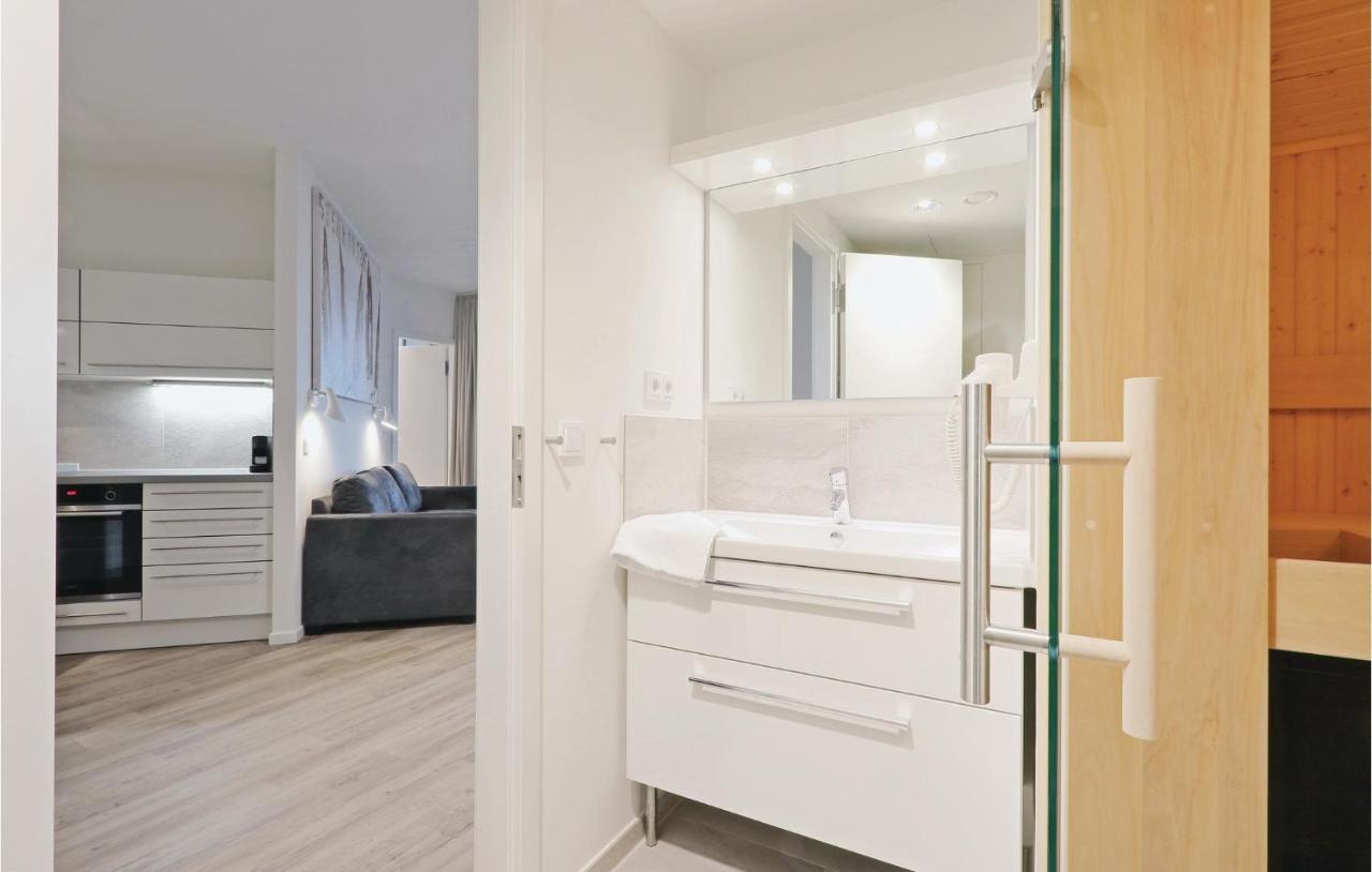 Nice Apartment In Luebeck Travemuende With Kitchen ภายนอก รูปภาพ